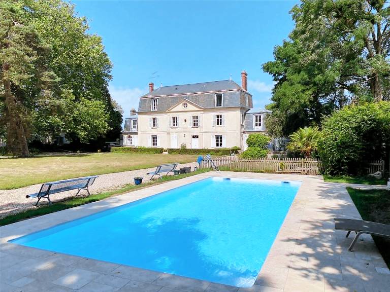 Gite with patio, barbecue & yard — photo 3