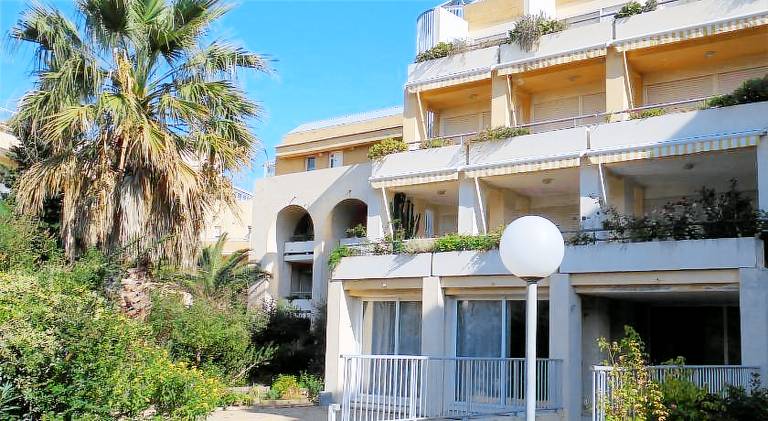 Holiday apartment with terrace & yard | Close to the beach | Dogs allowed — photo 3