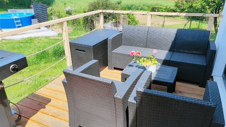 Tiny House Black Swallow se saunou a bazénem — photo 4