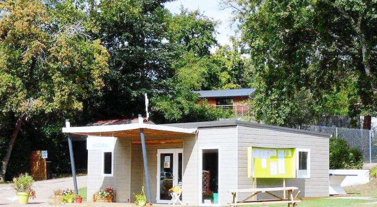 Camping Les Chenes Verts in Saintes