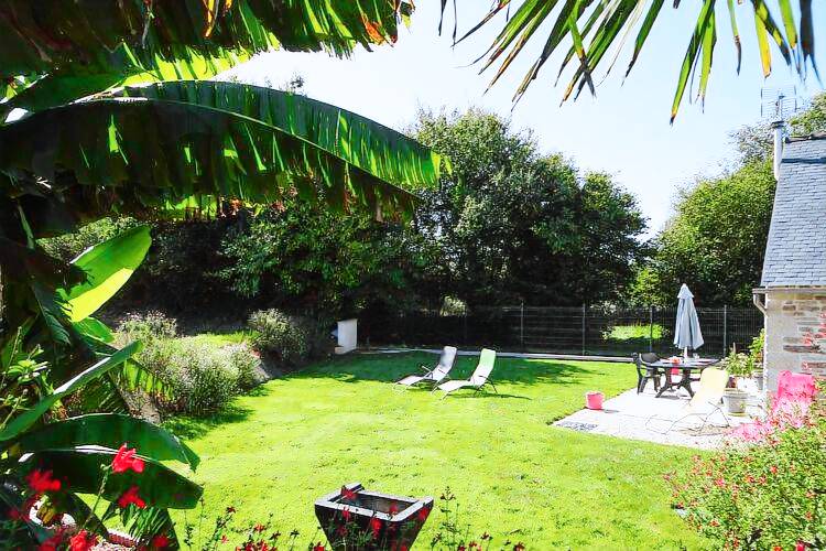 House with garden, barbeque & terrace — photo 2
