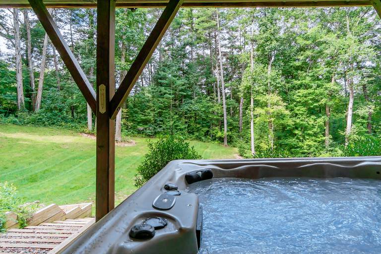 Brand New - 10 Min to Downtown. Luxury high-end finishes. Private Hot Tub & Arcade — photo 2