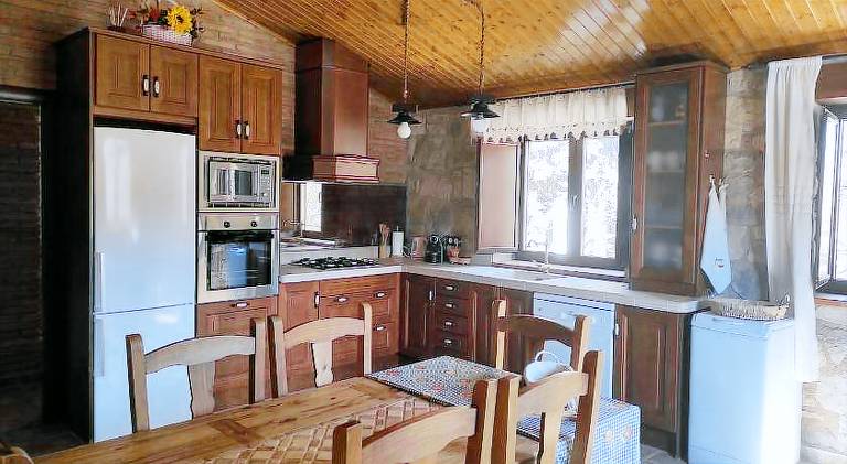 Holiday apartment with barbecue, patio & garden — photo 2