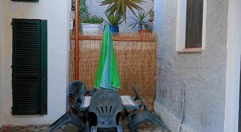 Private room with terrace — photo 5
