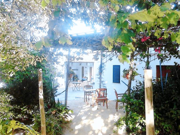 Aparthotel with yard | Garden view — photo 5