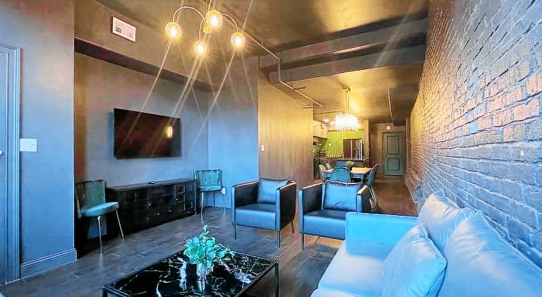 House with 4 rooms for 13 persons in Kent, IN