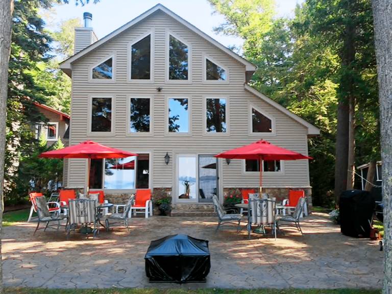 House Higgins Lake