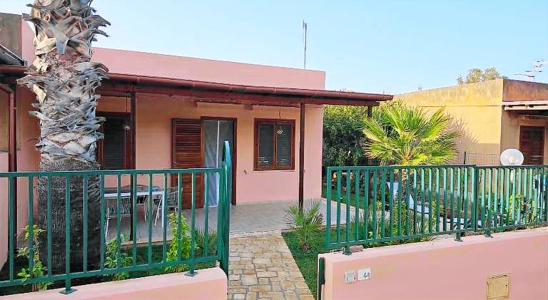 Villa with 2 rooms for 6 persons in San Vito Lo Capo