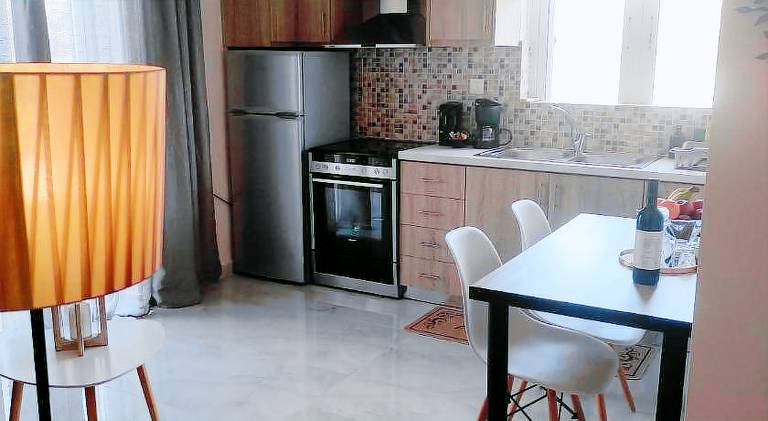 Apartment with patio — photo 3