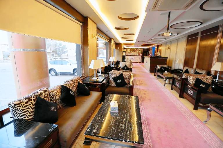 Charming serviced apartment with terrace | Pet-friendly — photo 2