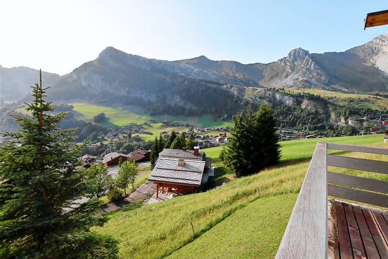 Chalet, view mountain, fitness, sauna, terrace, balcony, fireplace or stove, parking, 190m² — photo 5