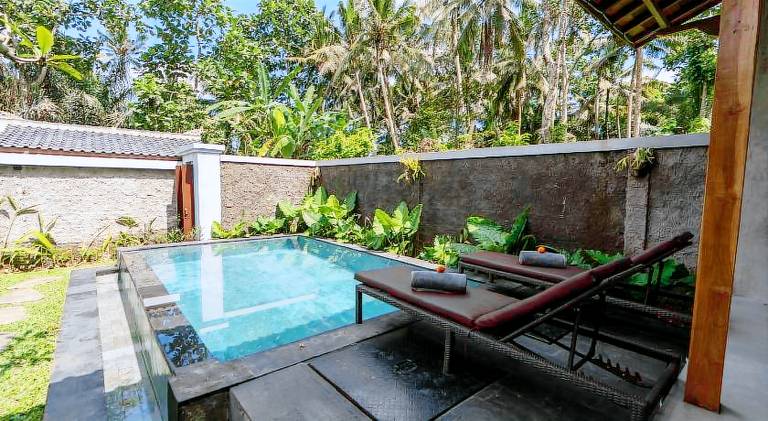 Lovely rental apartment with patio, pool & jacuzzi | Dogs allowed — photo 3