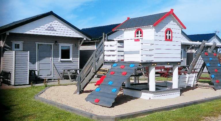 House with 1 room for 5 persons in Darlowo