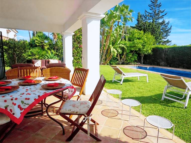 Family-friendly beautiful villa with private pool, patio & BBQ | Sea view | Close to the beach | Pets allowed — photo 4