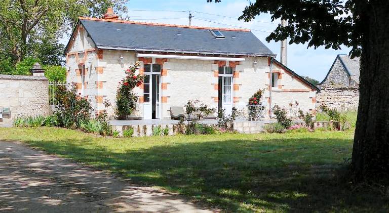 House with 1 room for 2 persons in Chinon