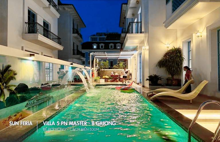 Villa with jacuzzi, pool & yard | Water view | Perfect for remote work — photo 4