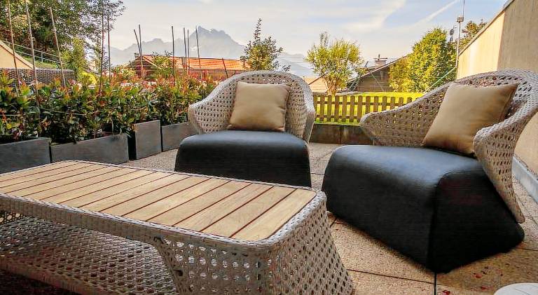Charming holiday apartment with pool & sauna | Next to the ski | Pets are welcome in Leysin