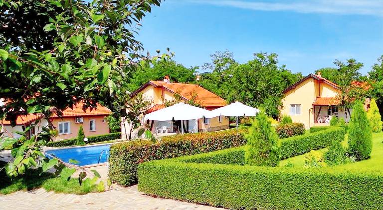 Villa with pool | Pet-friendly — photo 5