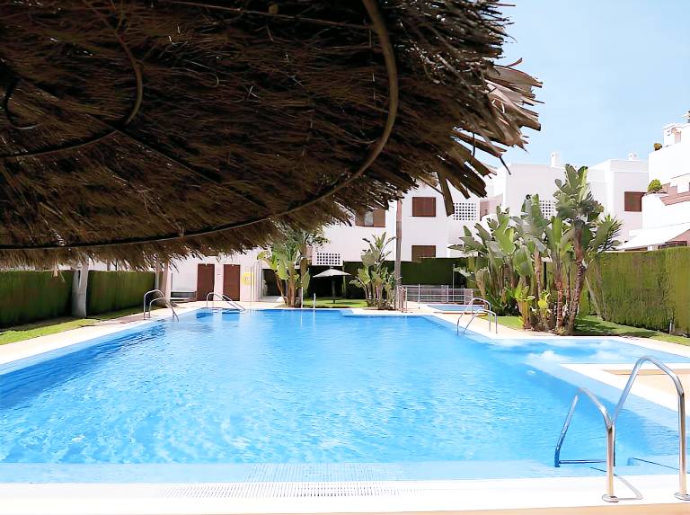 Holiday apartment with heated pool, garden & jacuzzi | Sea view in Almeria