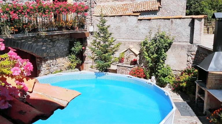 Holiday Home 'Teule 2' with Mountain View, Shared Pool and Wi-Fi in Lleida
