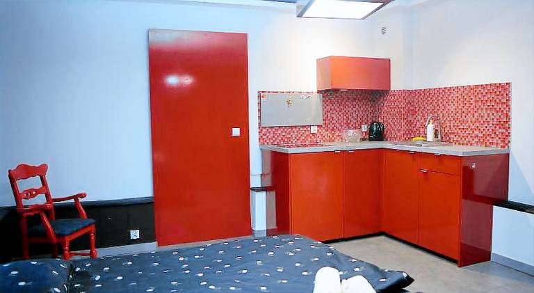 Apartment with private pool — photo 4