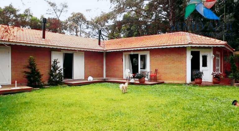 House with 3 rooms for 12 persons in Camanducaia