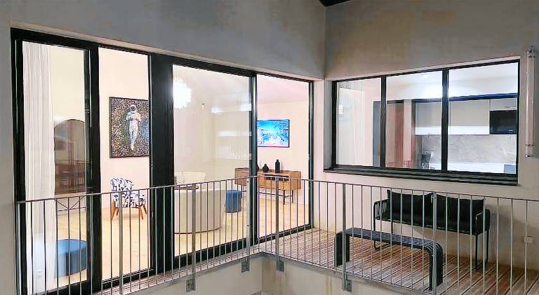 Rental apartment with patio — photo 3