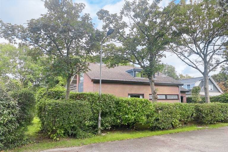 House with yard & patio in Domburg