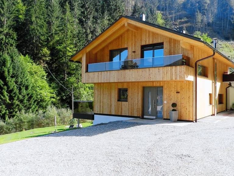 Wonderful vacation home with patio, sauna & yard | Nature view | Pets are welcome — photo 2