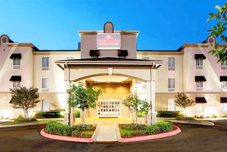 Hawthorn Extended Stay by Wyndham College Station in College Station, TX