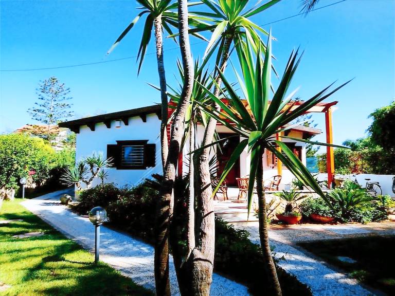 Villa  Punta Braccetto