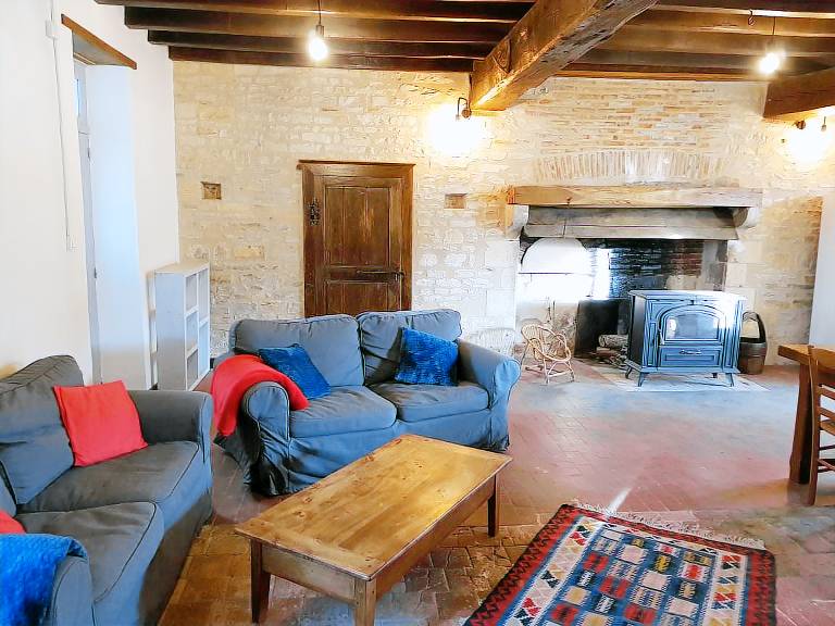 Charming Countryside Cottage with Terrace, Garden & All-Inclusive Amenities — photo 2