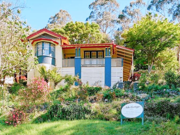 Cottage  Warburton