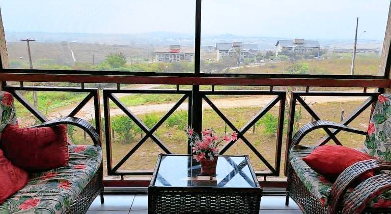 Serviced apartment with pool, terrace & yard — photo 4