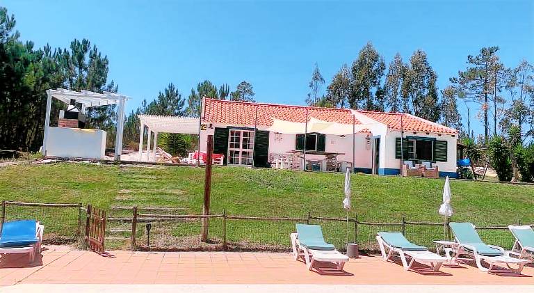Fully equipped big house with private pool, patio & yard | Pets allowed in Grandola