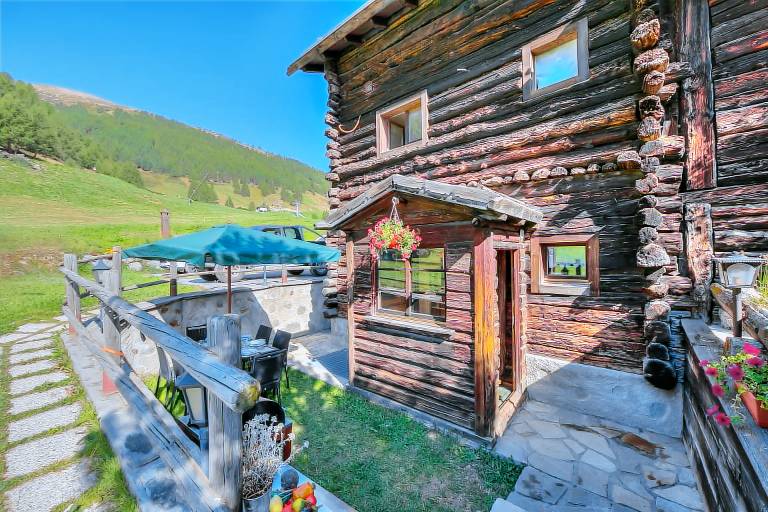 Apartment with garden | Mountain view in Livigno