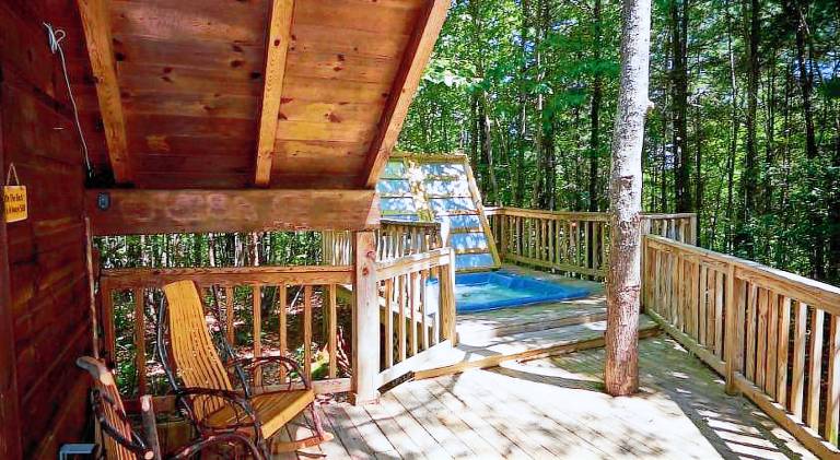 Lovely chalet with hot tub | Pet-friendly — photo 4