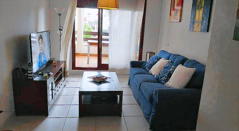 Apartment with pool — photo 2