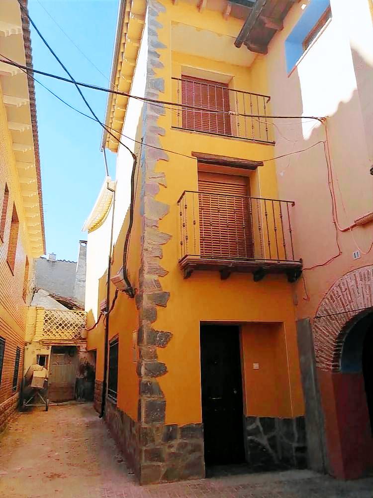 Casa Azuara