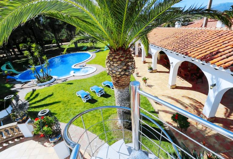 Children-friendly spacious villa with barbeque, hot tub & patio | Nature view | Suitable for remote work | Pets are welcome — photo 4