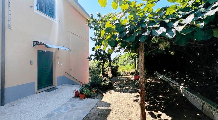 Apartment with 2 rooms for 6 persons — photo 4