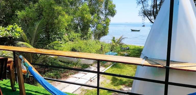 Old Sailor's Sunrise Beach Front House — photo 3