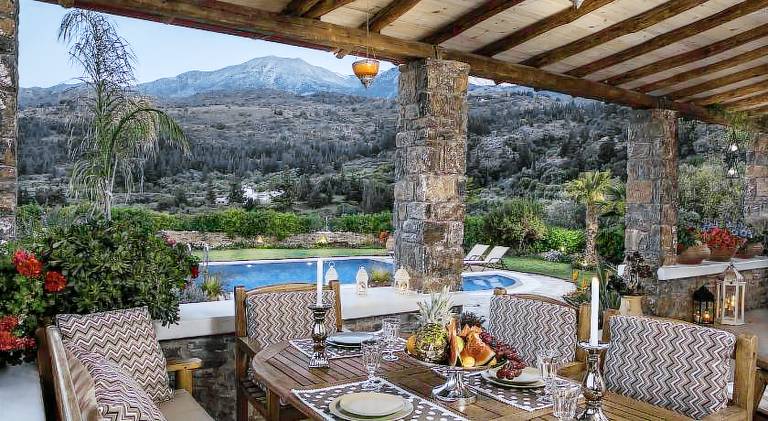 Villa with pool | Pet-friendly — photo 2
