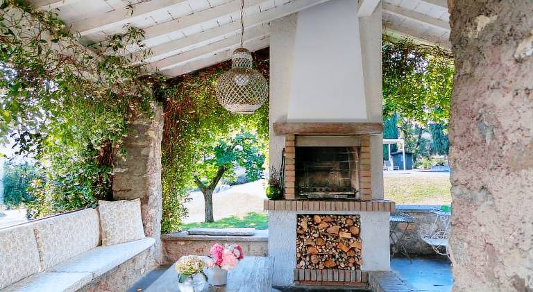 Vacation home with pool — photo 4