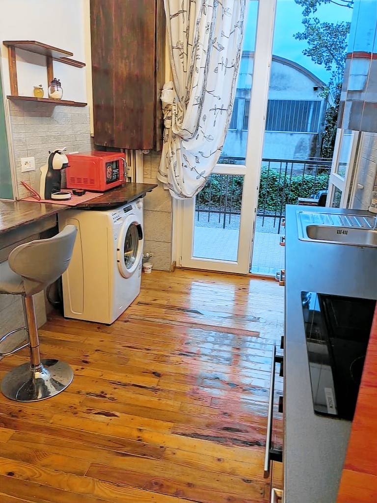 Rental apartment with yard — photo 5