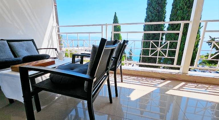Holiday apartment with 2 rooms for 6 persons — photo 3