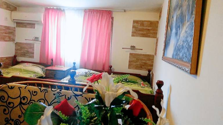 Bed & Breakfast Bar