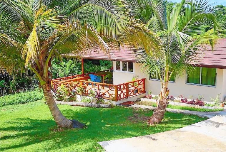Villa  Western Tobago
