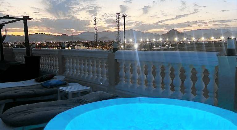 Rental apartment with jacuzzi & pool — photo 4