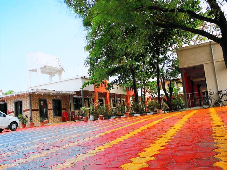 Sai Atithi Resort in Rahata